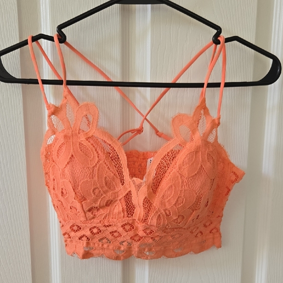 Zenana Outfitters Vibrant Orange Lace Top - Picture 1 of 4